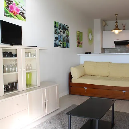 Clair Logis, Ravissant T2 - Face - - Lb520-001 * La Baule-les-Pins
