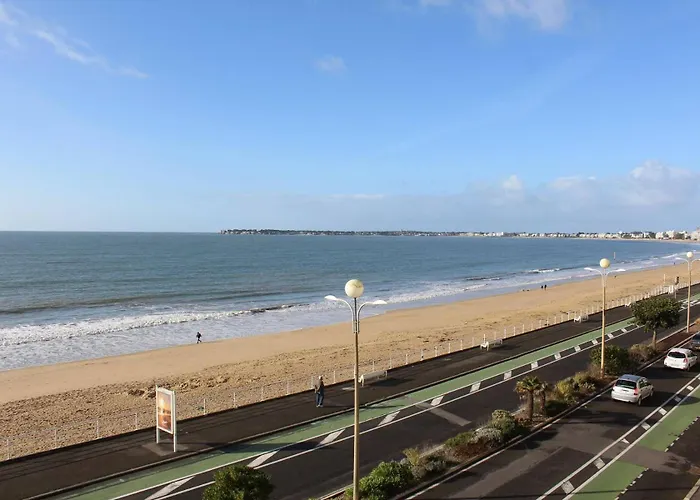 Lb520-001 2 Pieces Traversant Face - 4 Couchages La Baule-les-Pins